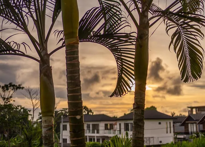 2 Bedroom Mediterranean With Private Pool & Paddy View, Canggu アパート