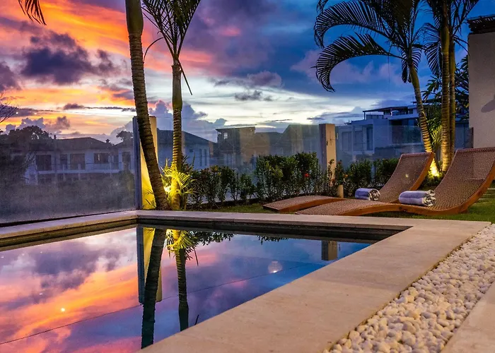 2 Bedroom Mediterranean With Private Pool & Paddy View, Canggu アパート Munggu