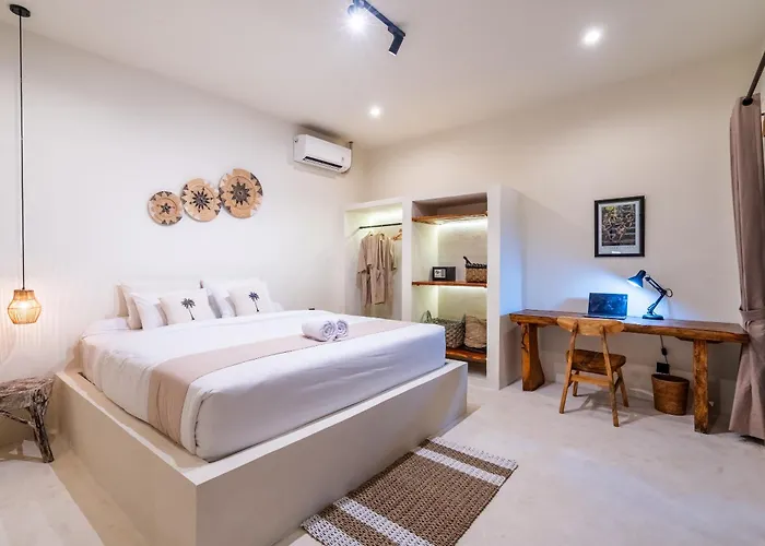 2 Bedroom Mediterranean With Private Pool & Paddy View, Canggu アパート *